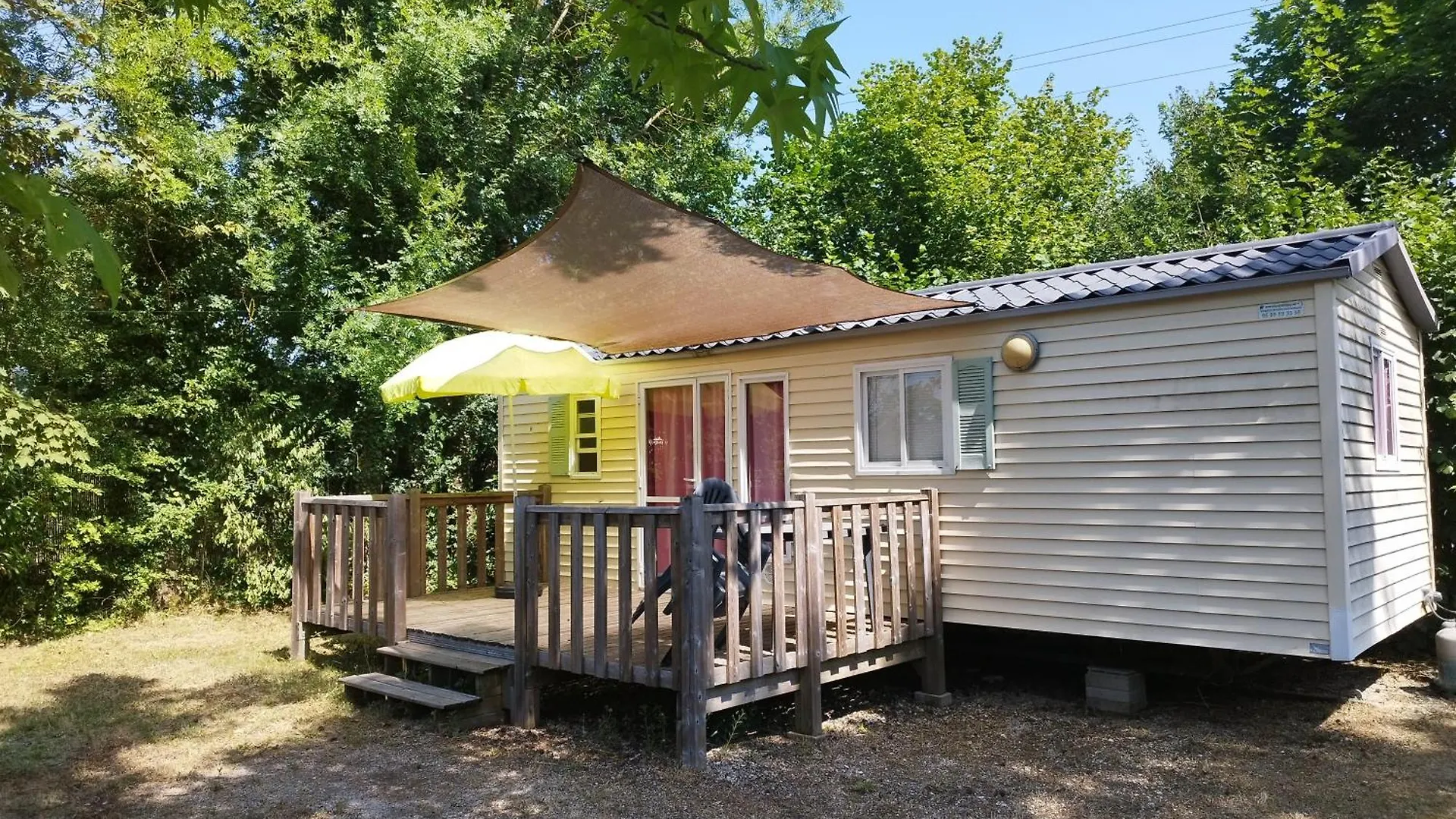 Camping Del Padel Les Avenières キャンプ場